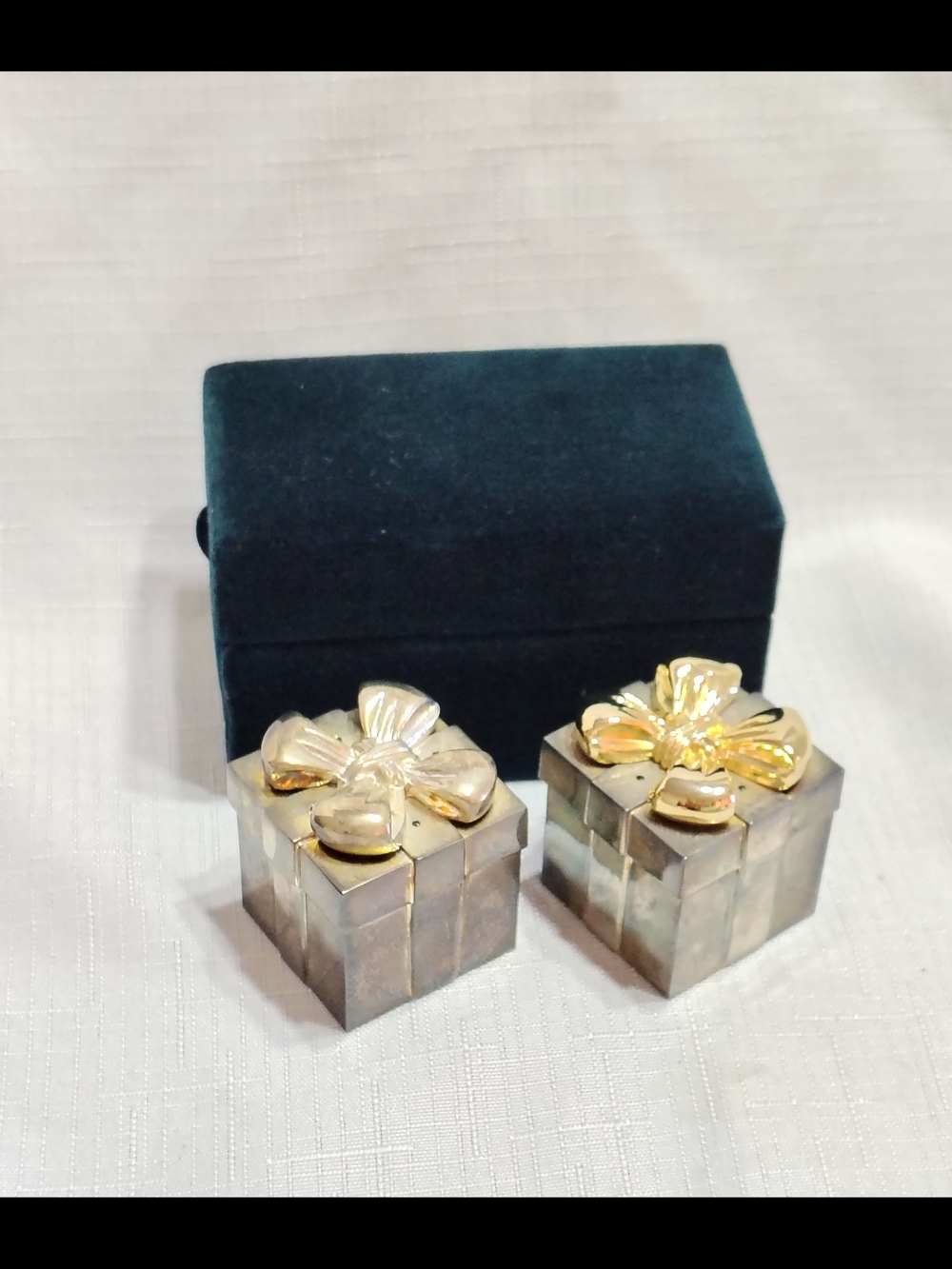 Godinger Silver Treasures w/ Gift Box Salt & Pepper Shakers Gold & Silver Set